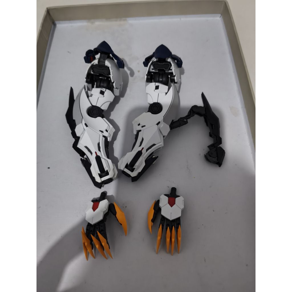 head body and Hand Lunavor fenrir barbatos lupus rex and clawn