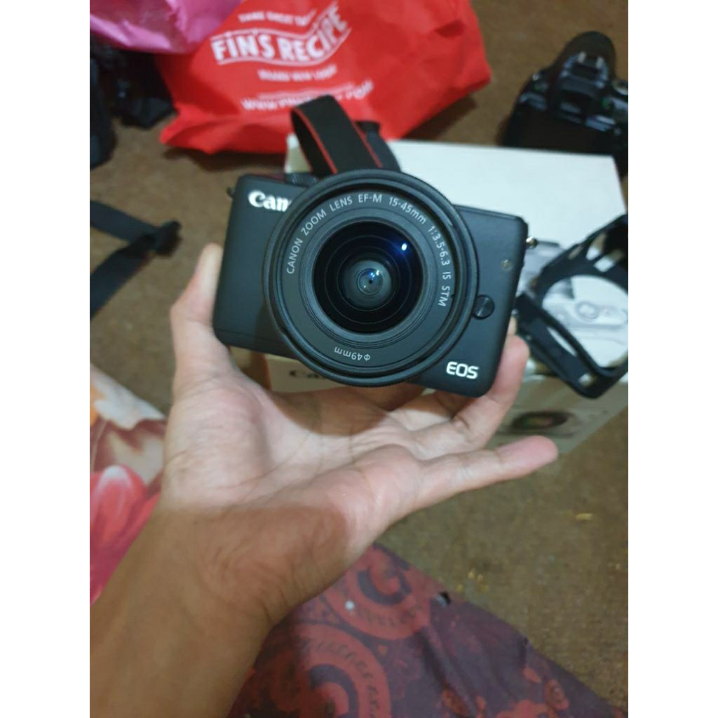 kamera mirorless canon m10