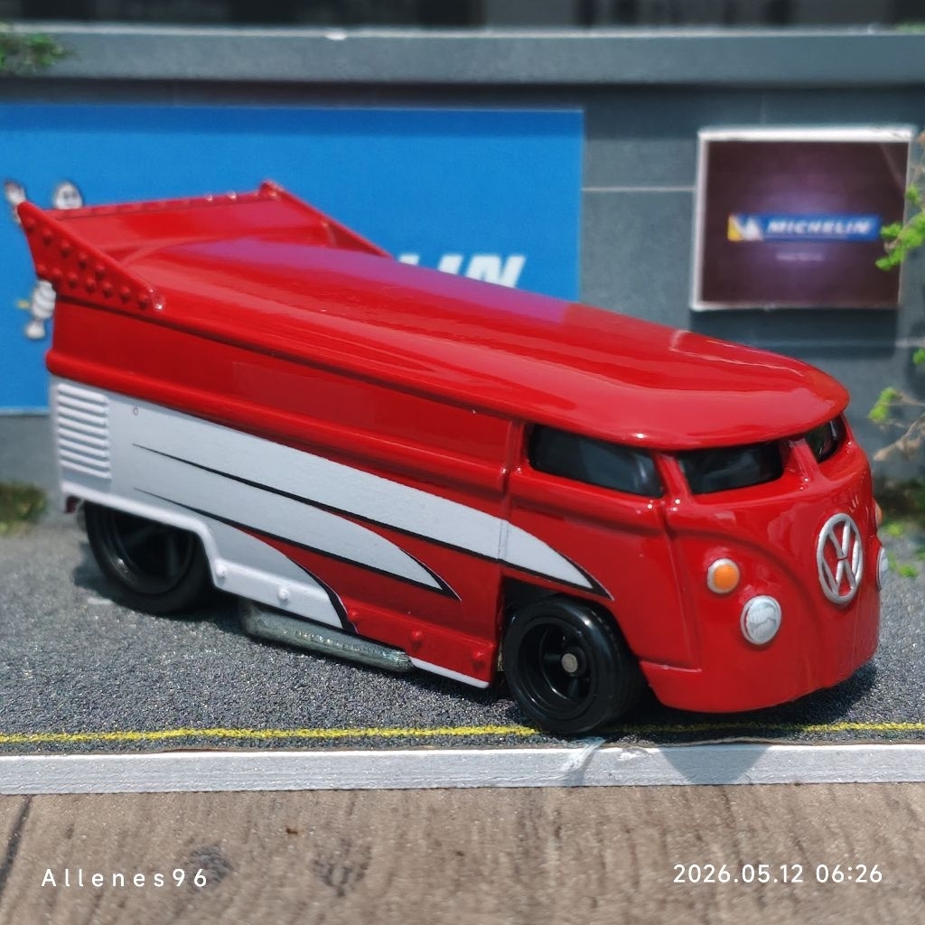 Hot Wheels Premium Boulevard VW Drag Bus