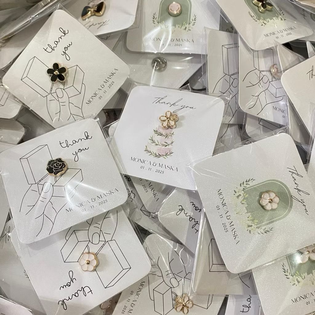Souvenir Wedding Bross magnet | Souvenir Wedding Murah | Souvenir Wedding Aesthetic