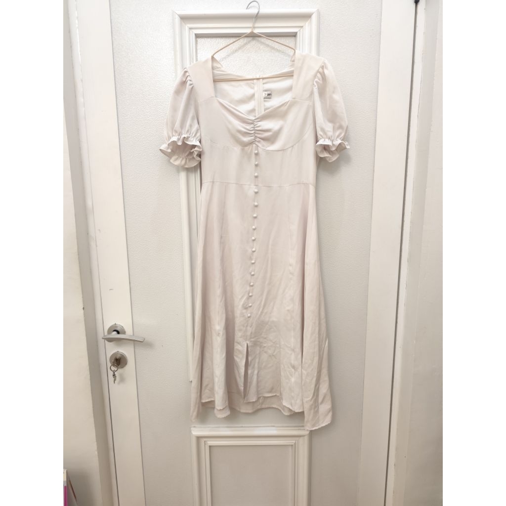 Dress putih Marveile preloved