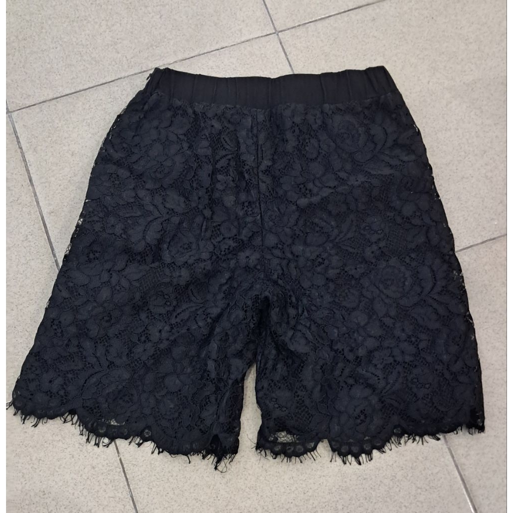 celana kulot renda hitam