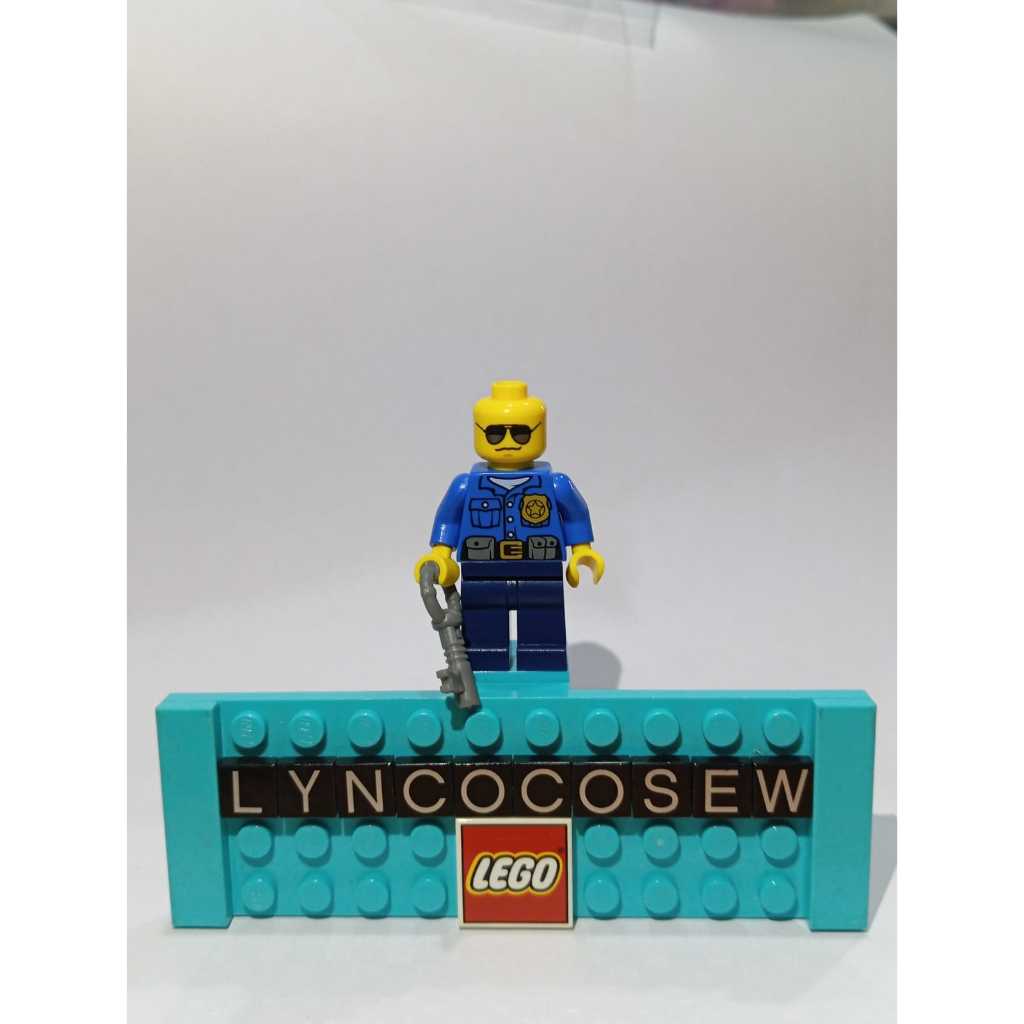 Lego Minifigure Police Man USED