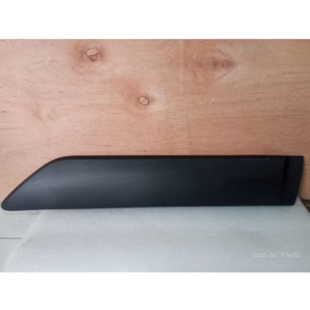 list moulding pintu belakangan innova zenix