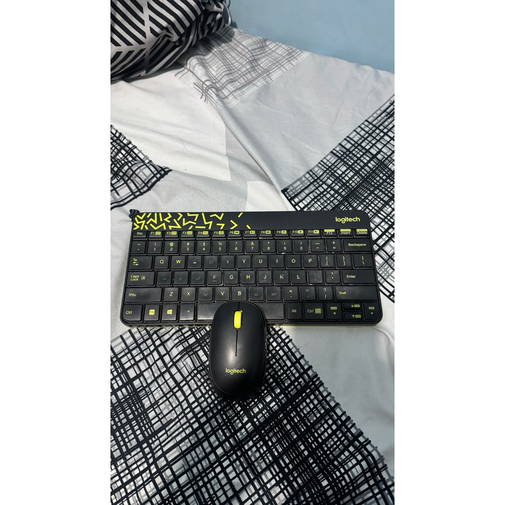 Bundle Keyboard Logitech (M240) & Mouse Logitech (M212)