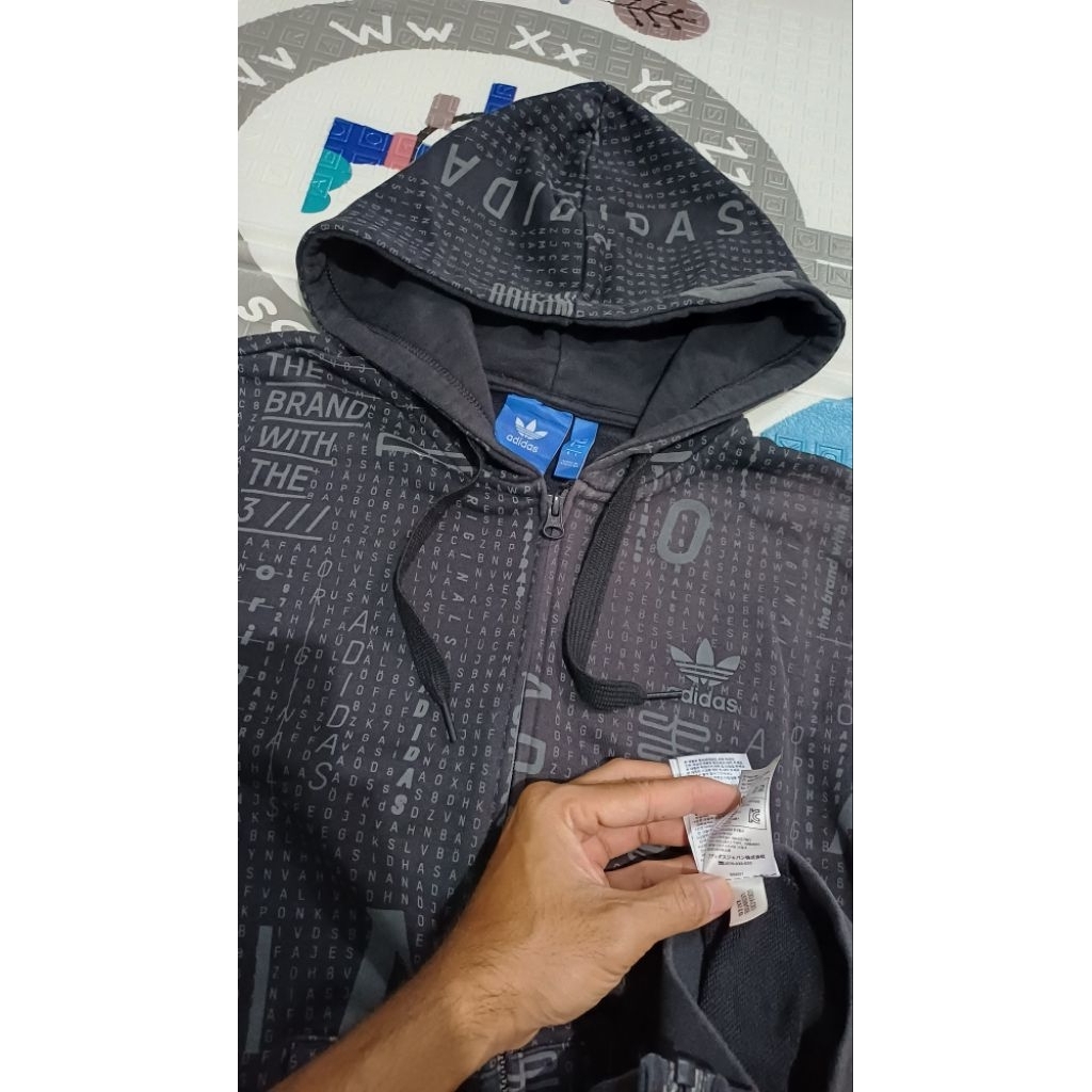 hoodie adidas print