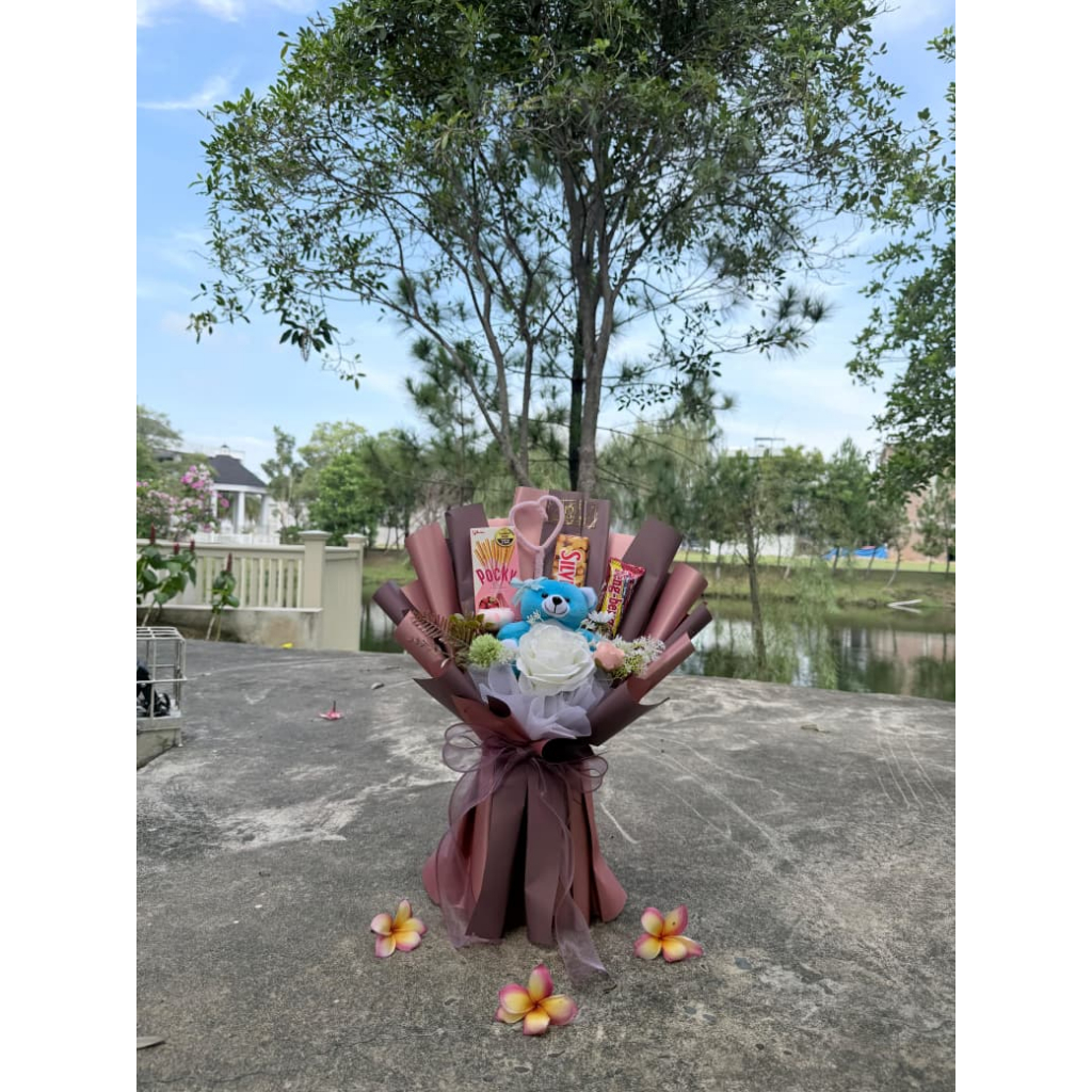 BUKET SNACK / BUKET SNACK BONEKA / BUKET WISUDA