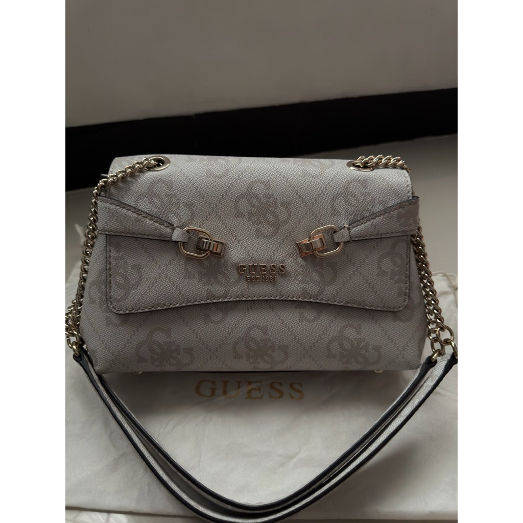 Guess Preloved