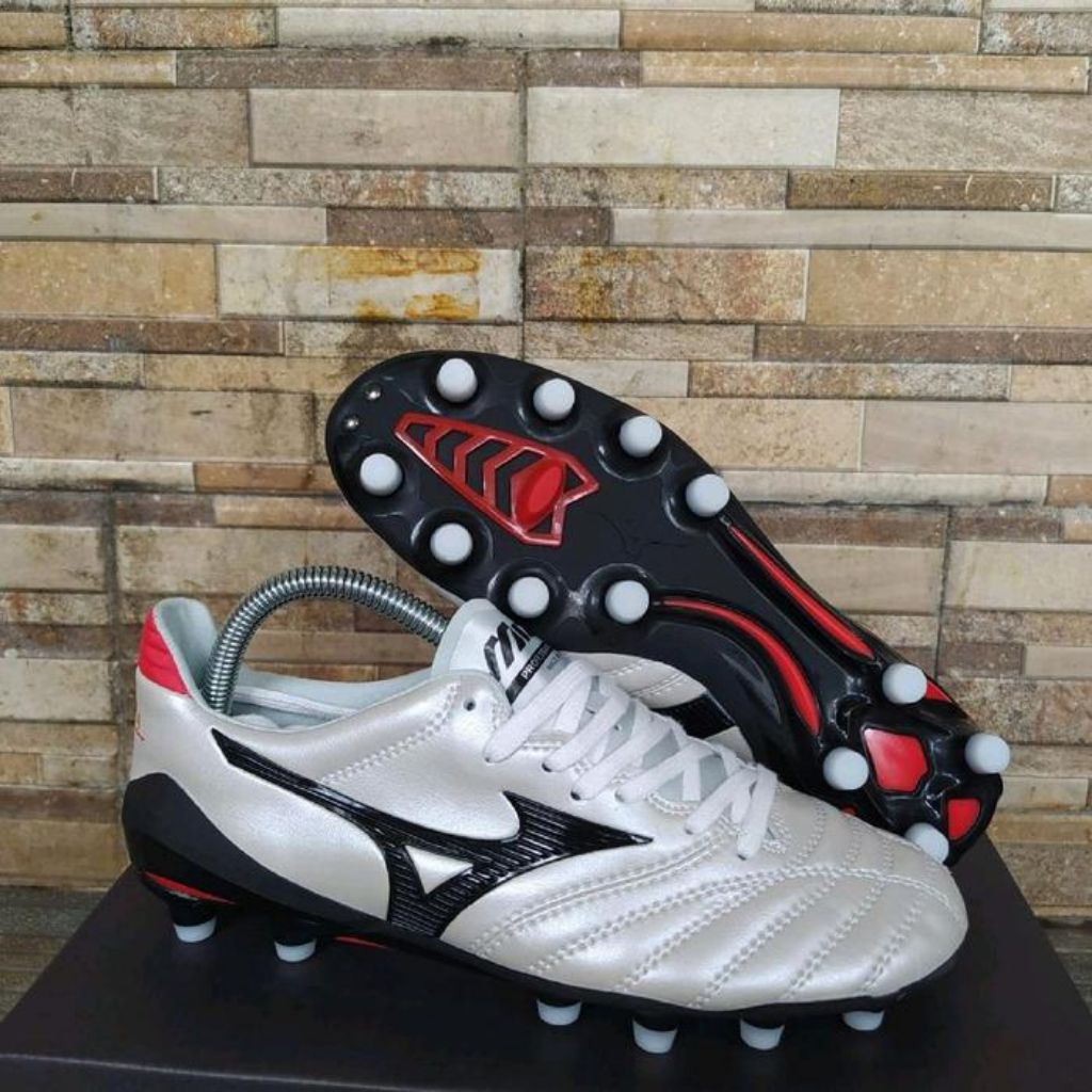 Sepatu Bola Mizuno Morelia Neo 2 Japan FG White/Black