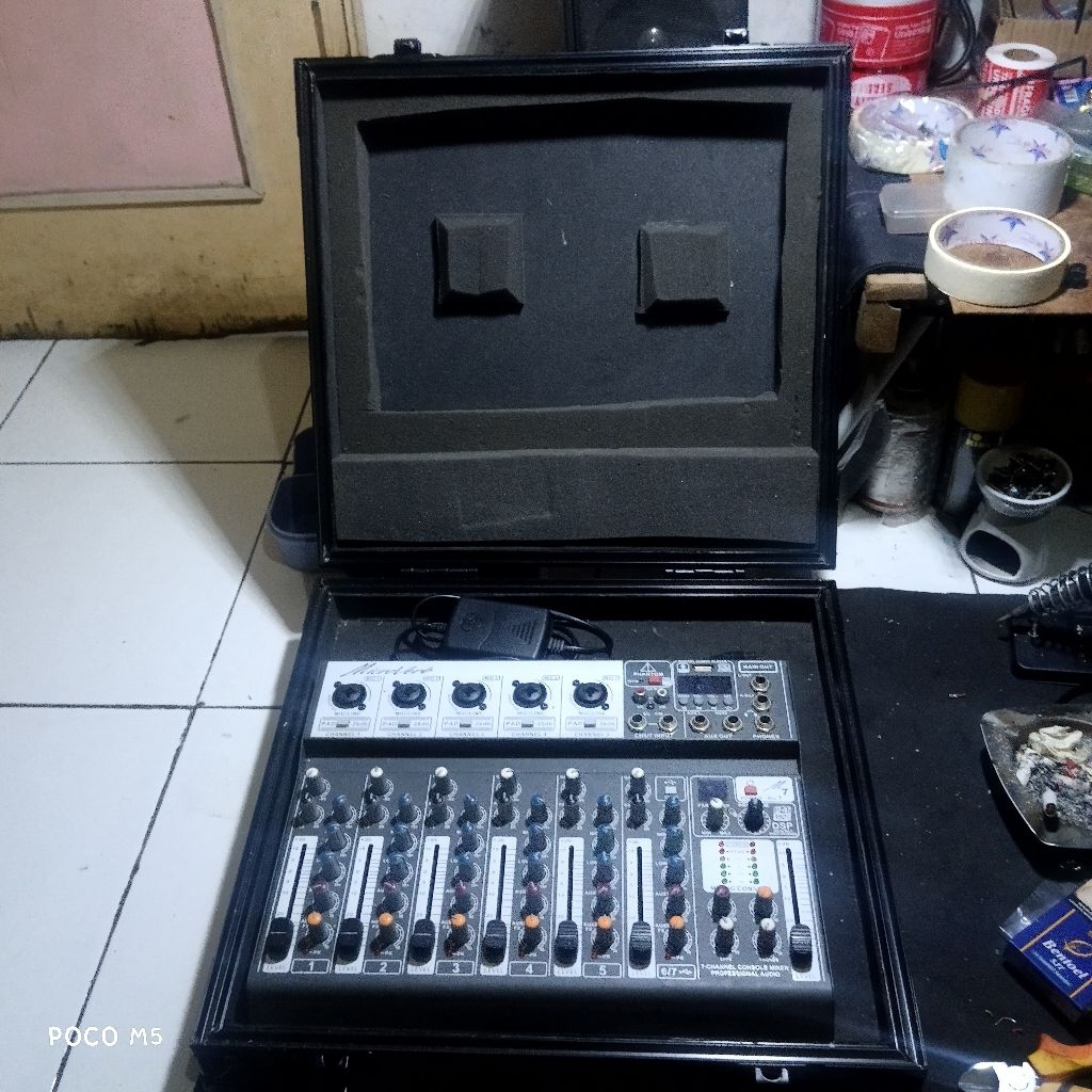 MIXER AUDIO MICROVERB  RECORDING/INSTRUMEN+HARDCASE SECOND BEKAS BERKUALITAS