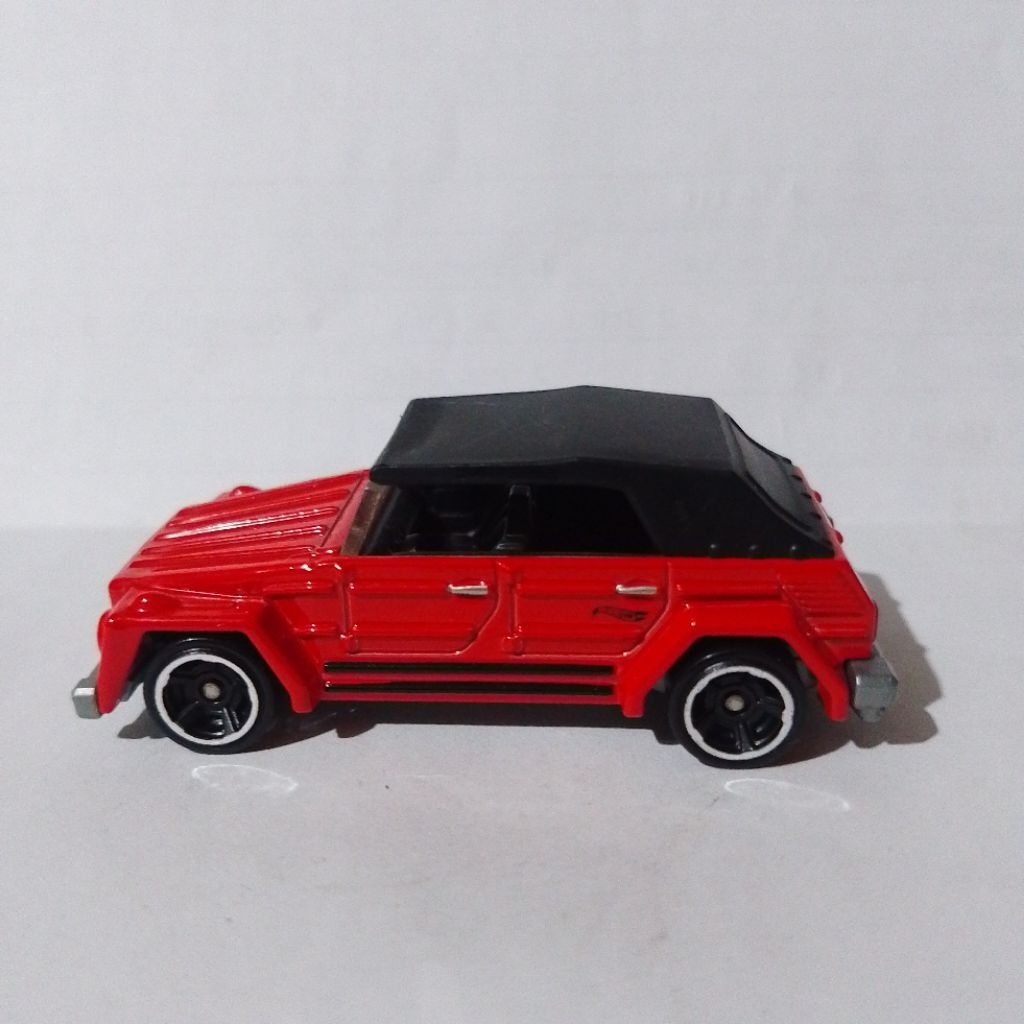 diecast hotwheels loose volkswagen type 181 merah