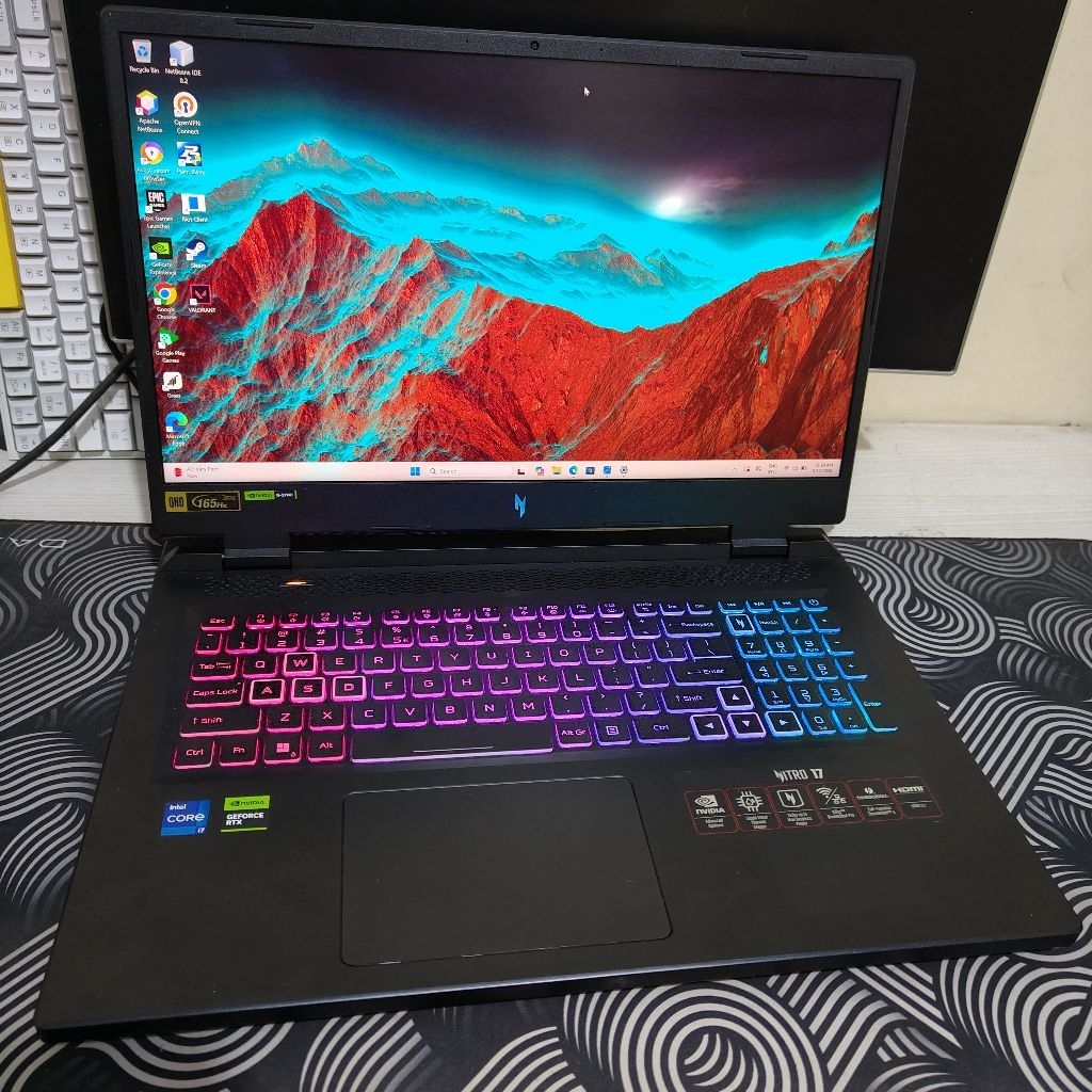 Acer Nitro 17 Intel i7-13700H RTX4060 16/512 Laptop Gaming RTX 4060