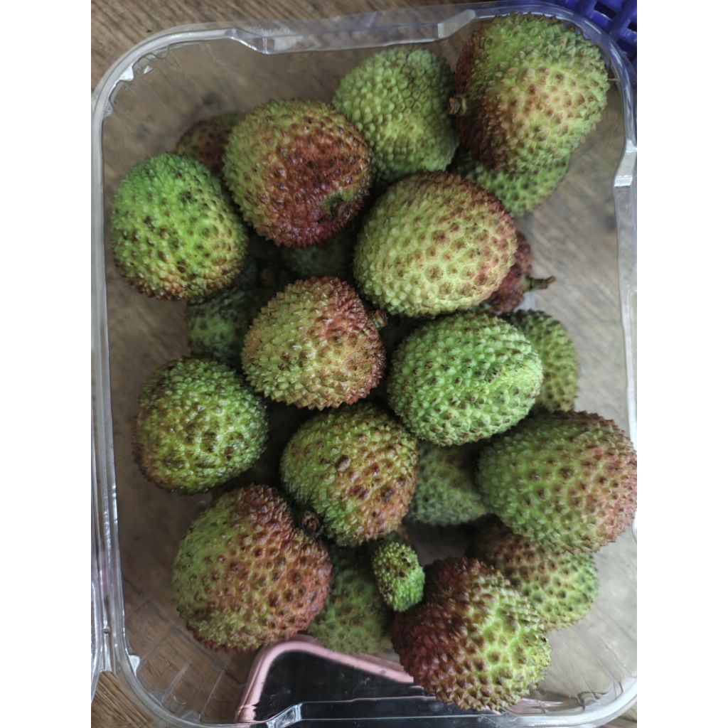Buah leci hijau||Manis segar