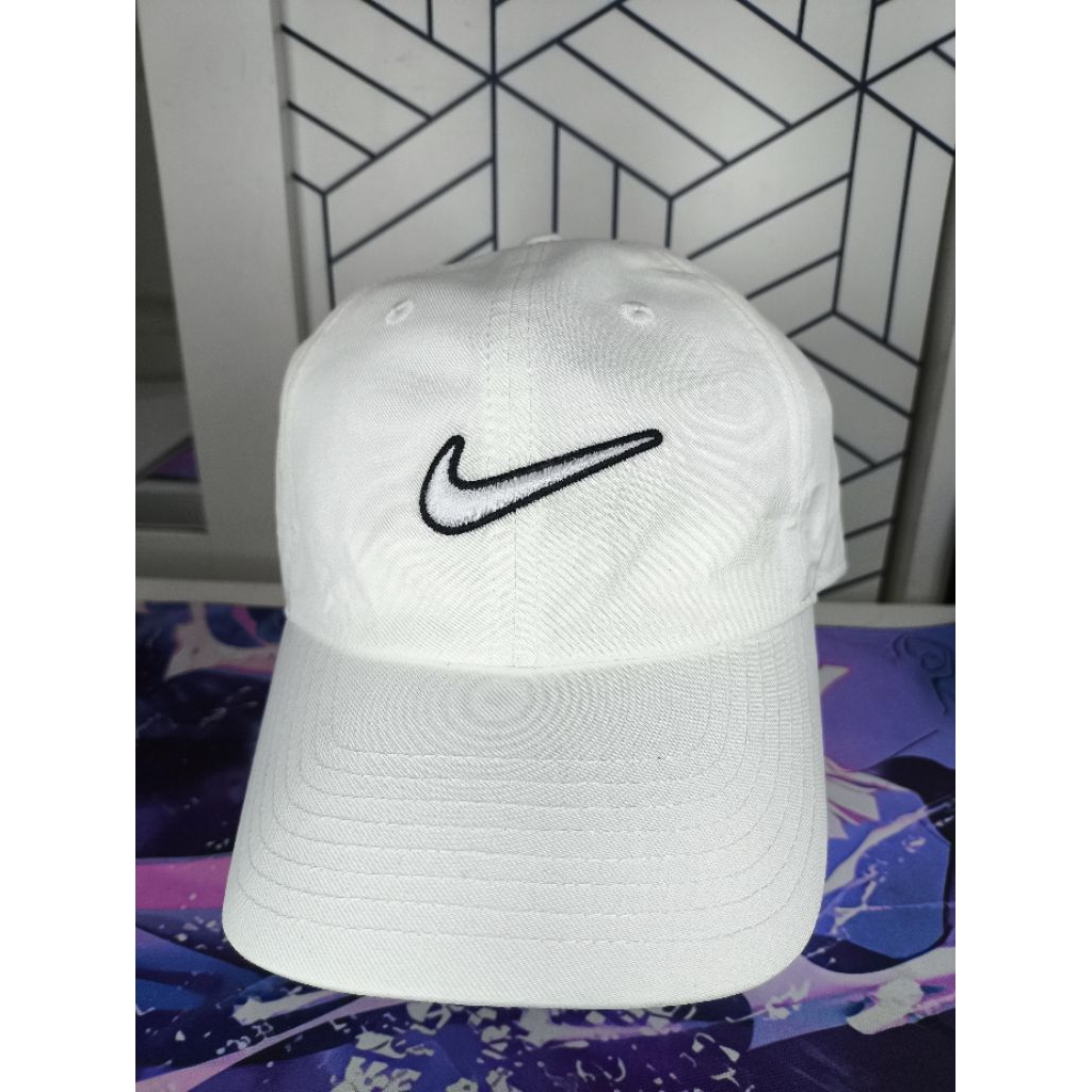 Topi Nike Swoosh Big Logo Center White