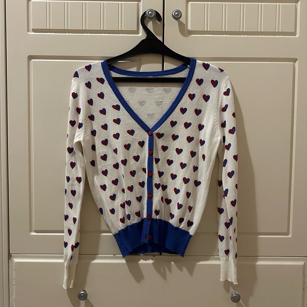 preloved cardigan — white cardigan heart red blue white