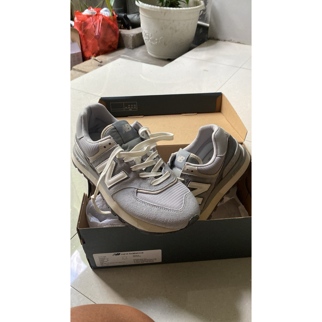New Balance 574 Legacy Grey Size 42 BNIB Resmi PT Map Aktif jaminan Original