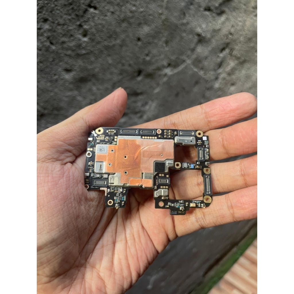 mesin realme gt 2 pro 12/256 resmi indonesia