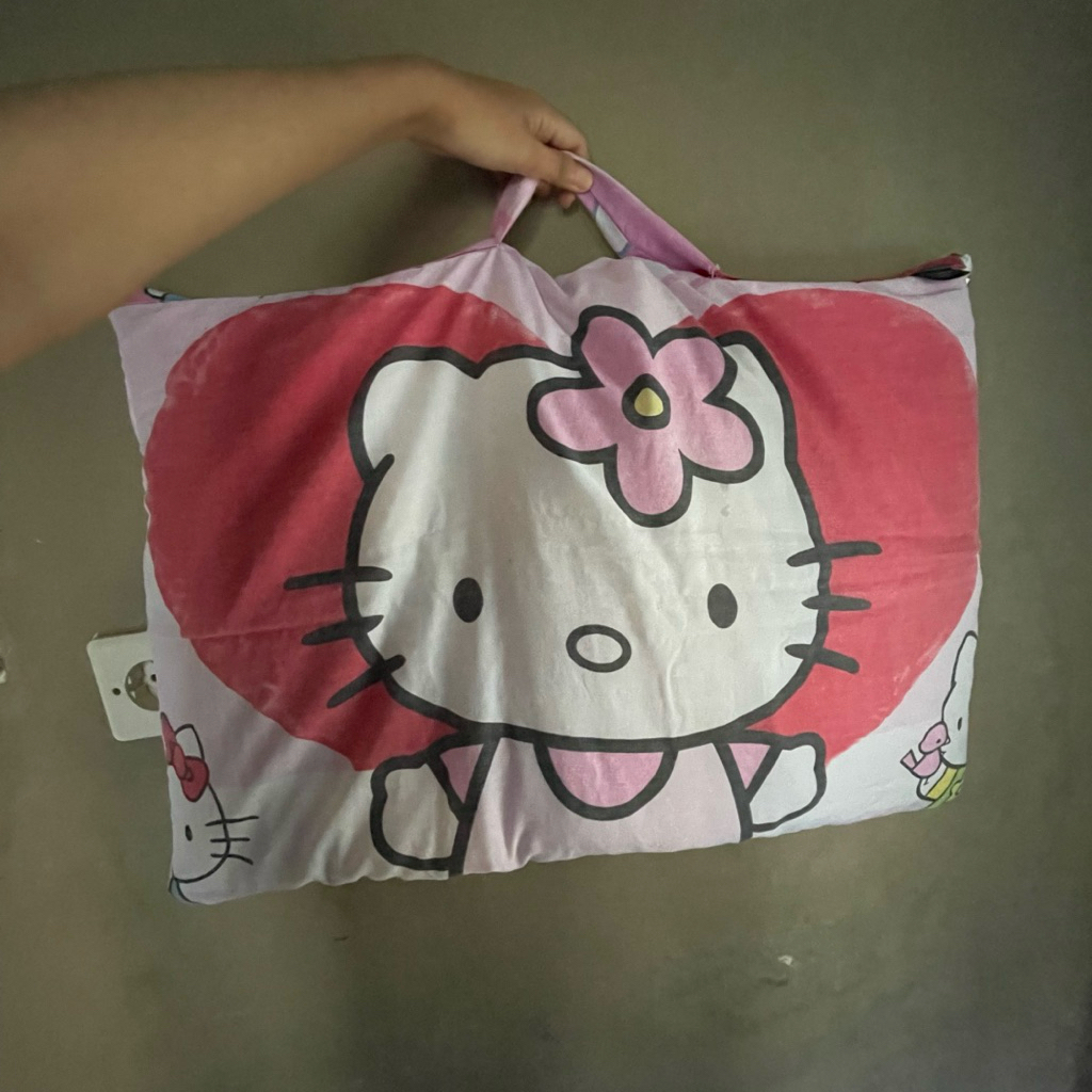 (PL) bantal selimut/ balmut ilona