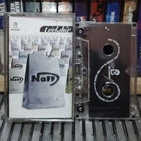 kaset pita NAFF / TERLAHIR
