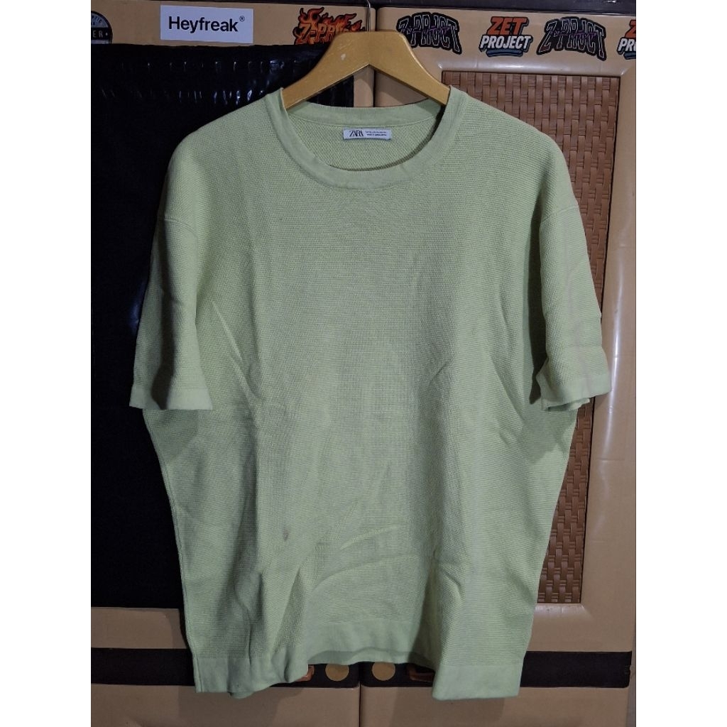 Tshirt - Kaos Zara - Bekas Second