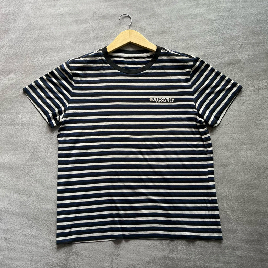 baju kaos salur by discovery expedition warna 80-85% cocok untuk look retro vintage rare