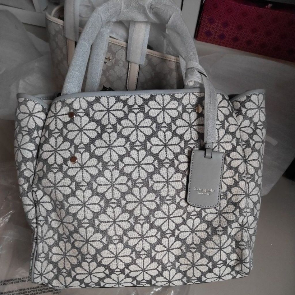 KS Grey multi spade flower jacquard medium tote