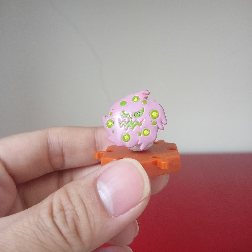 Pokemon (Spiritomb) Mini Figure Gachapon