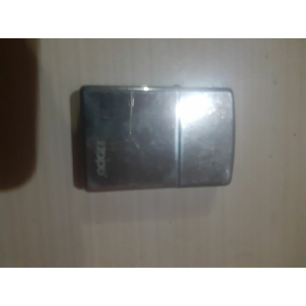 korek zippo warna silver