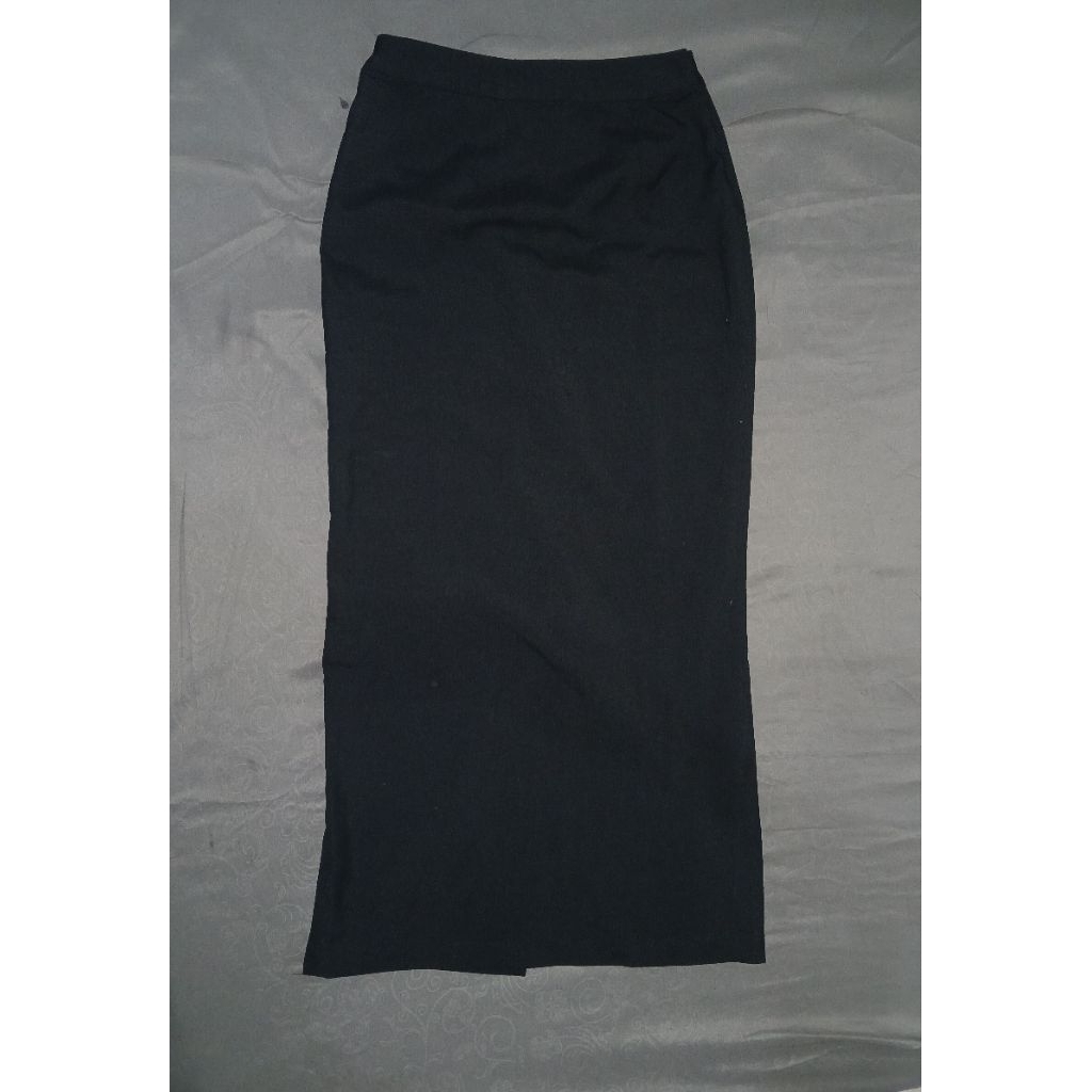 The Executive Black Pencil Skirt