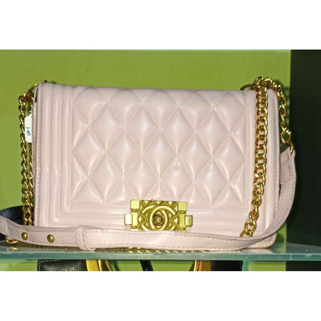 Channel sling tas Preloved