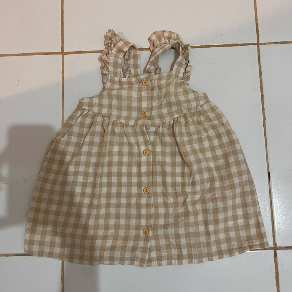 Preloved rok overall anak 12-18 bulan motif kotak brand HM no minus
