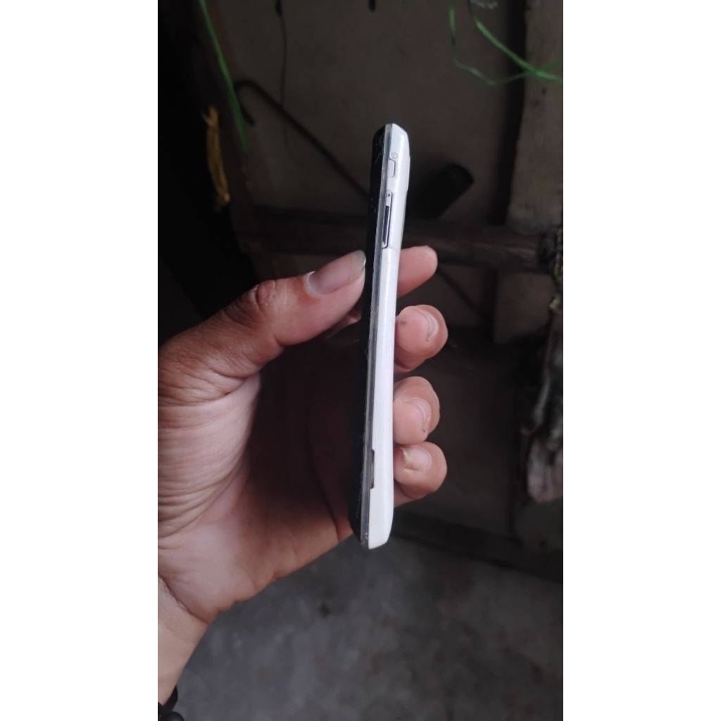 hp Sony Xperia j normal ada minus anggap bahan