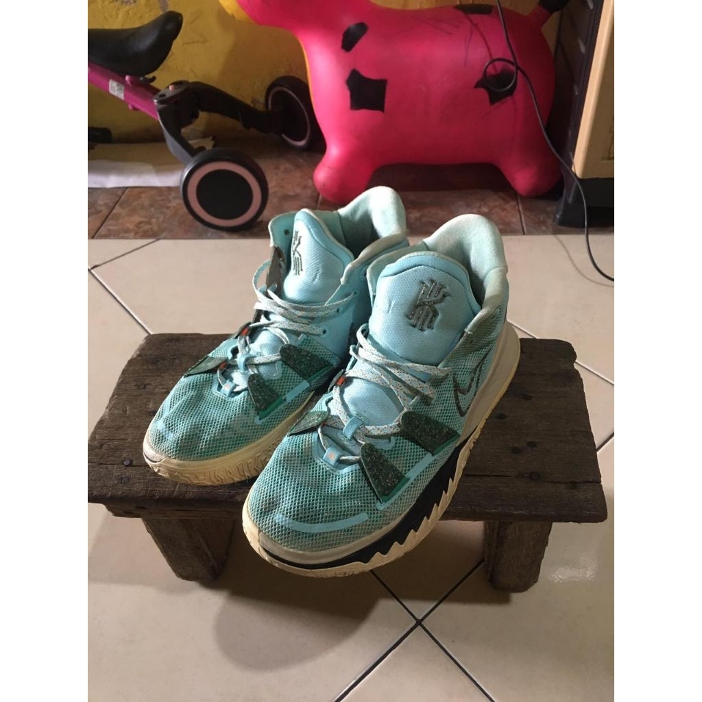 Sepatu Nike Kyrie Sz 44 Preloved Bekas