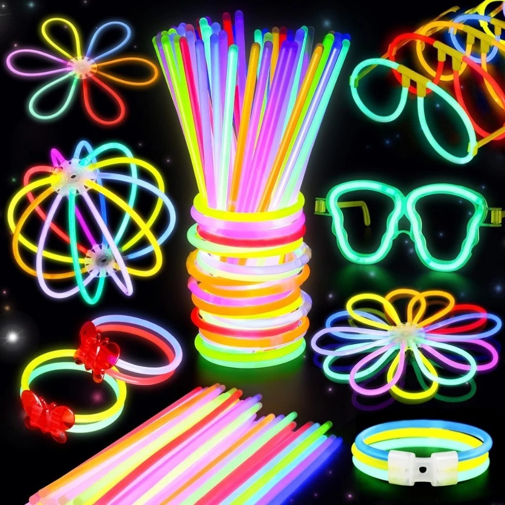 MAINAN GLOW STICK 50PCS - GLOW IN THE DARK - STICK NYALA BISA DIBENTUK - GELANG NEON