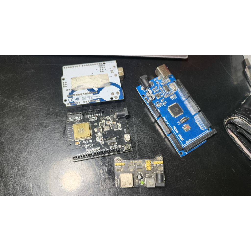 Microcontroller Bekas (Wemos D1 R32, Arduino Uno R3, Arduino Mega 2560)