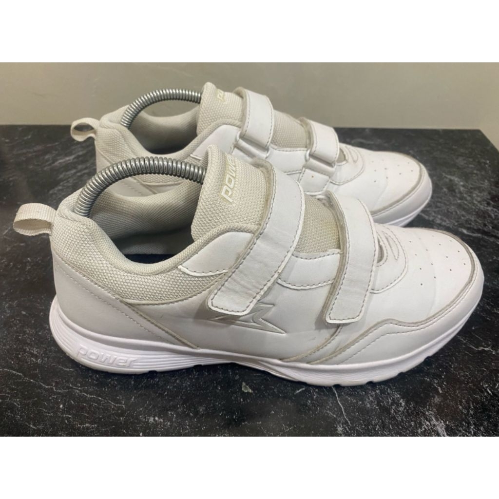 POWER Chusion - sepatu dari brand Bata, warna putih, size 41 insole 26,5 cm, second original