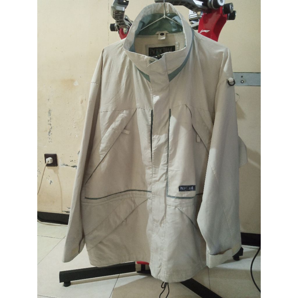 Outdoor men's Jacket by Pacific Trail
