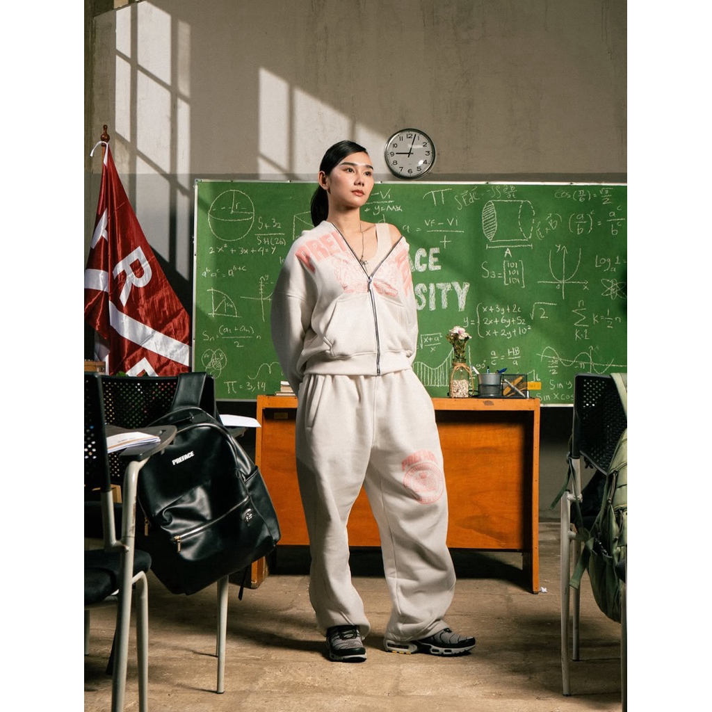 sweatpants PREFACE ARTIKEL UNIVERSITY