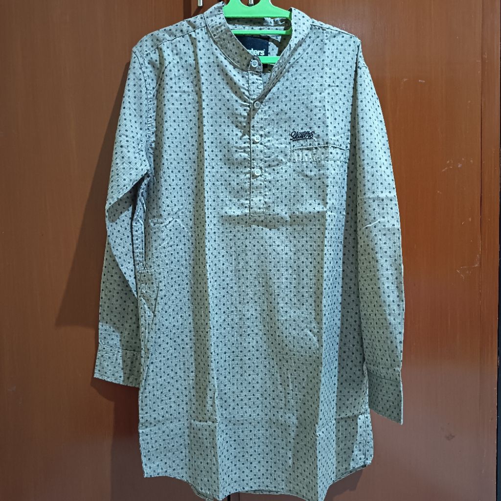 Preloved Baju Koko Pria Dewasa merk Skaters
