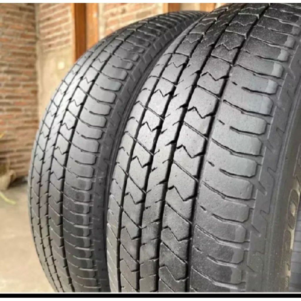 Ban mobil copotan UK 205/65 r15 ban mobil bekas tubles ban mobil second siap pakai