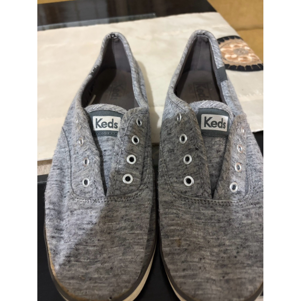 KEDS Sepatu wanita keds 39-40 (Preloved)