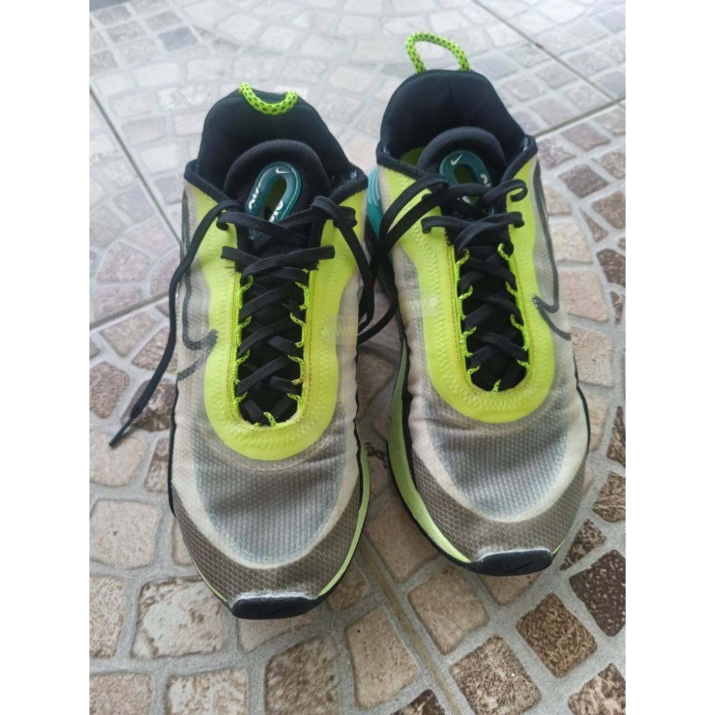 sepatu nike 2090