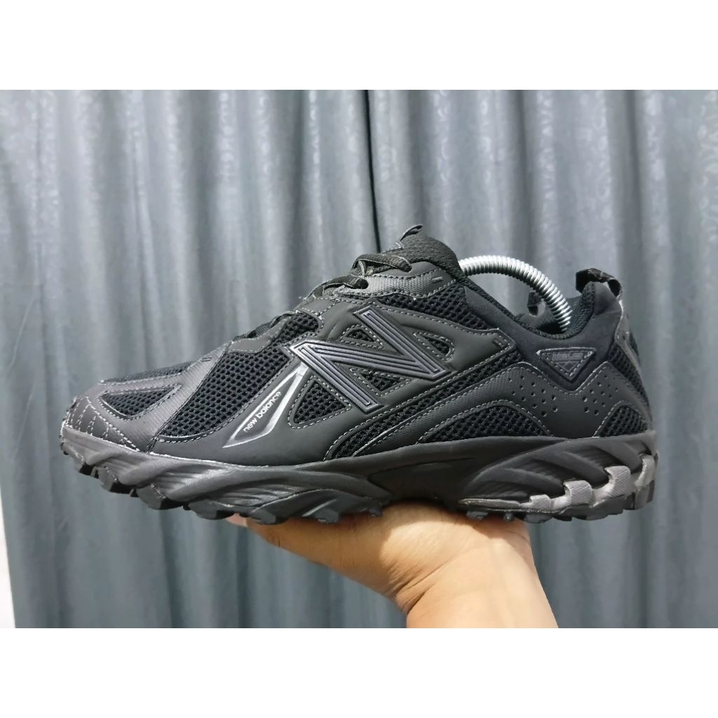 Sepatu NB 610 Black Phantom