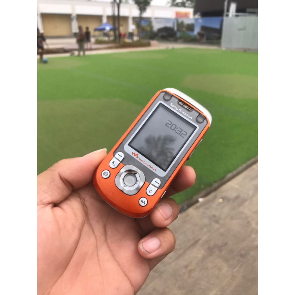 Sony ericsson W550 walkman dual speaker stereo tag W810 W660 W350 W200 W995