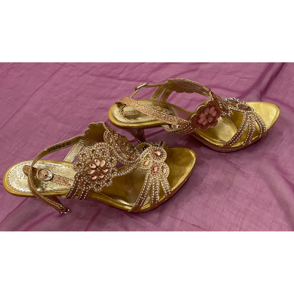 sandal pesta peter keiza