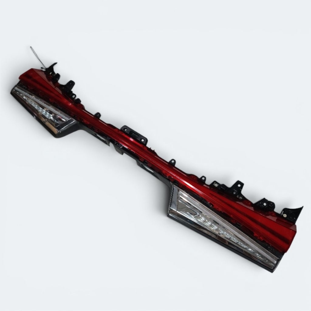 Reflektor Lampu Bagasi Lexus LM350 LM-300H original