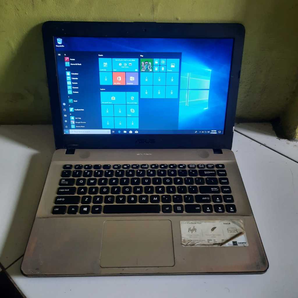 Laptop Asus X441B AMD A4 9125 RAM 4GB SSD 128GB Second (5329)