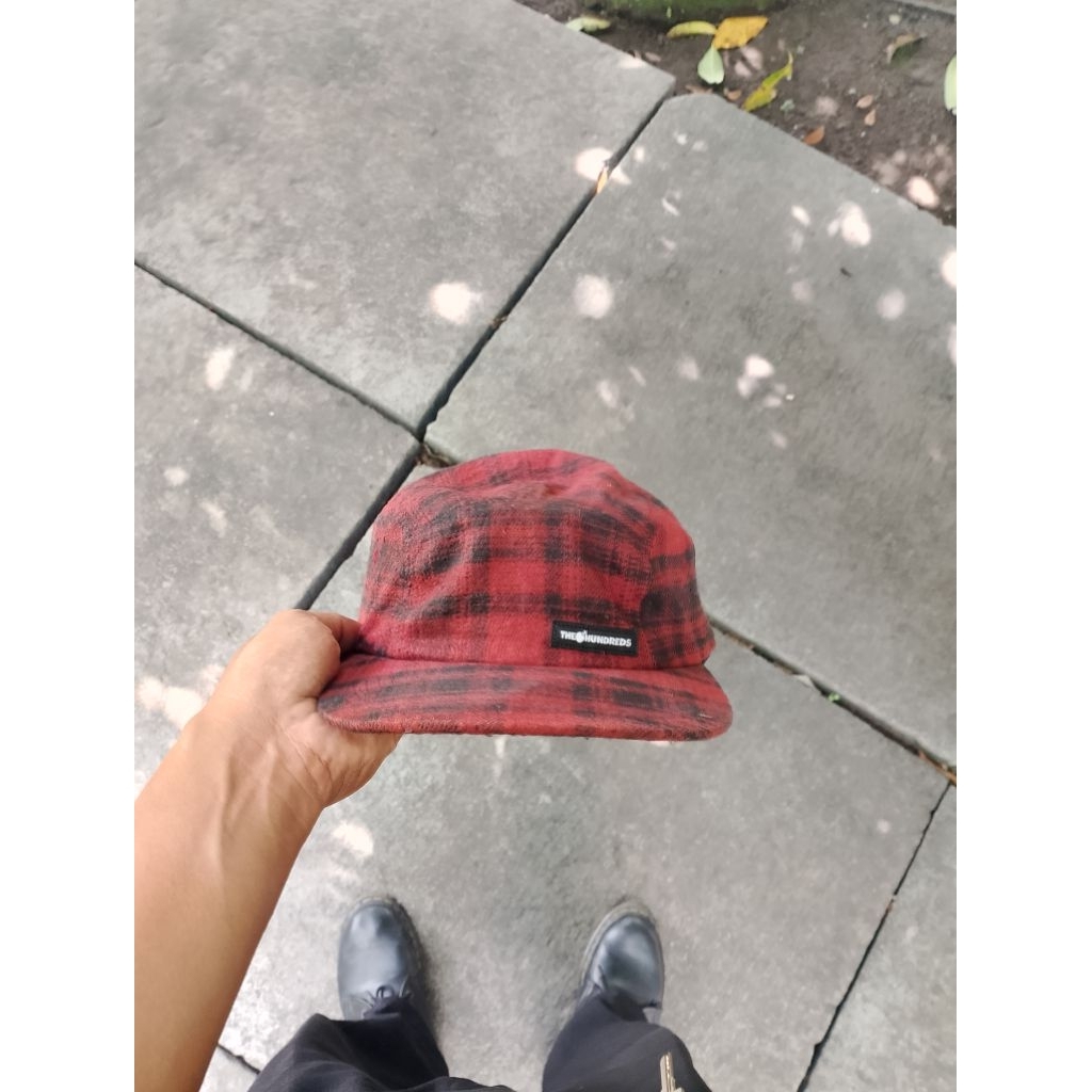 5 PANNELS CAPS - THE HUNDREDS WOOL RICH TARTAN RED