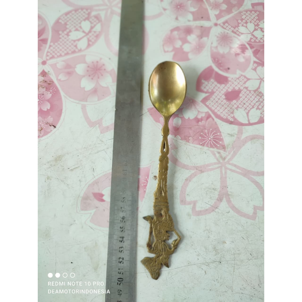sendok wayang kuningan hiasan pajangan antik jadul vintage