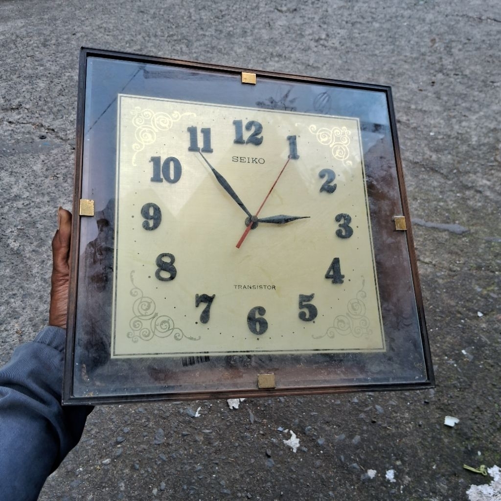 jam dinding jadul